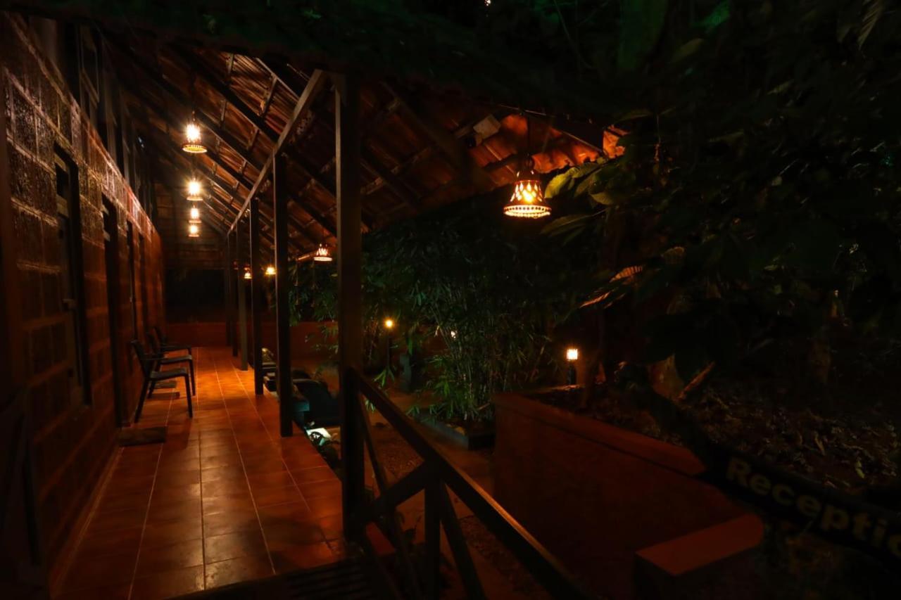 Greens Tree House & Wood House Sultan Bathery Zewnętrze zdjęcie